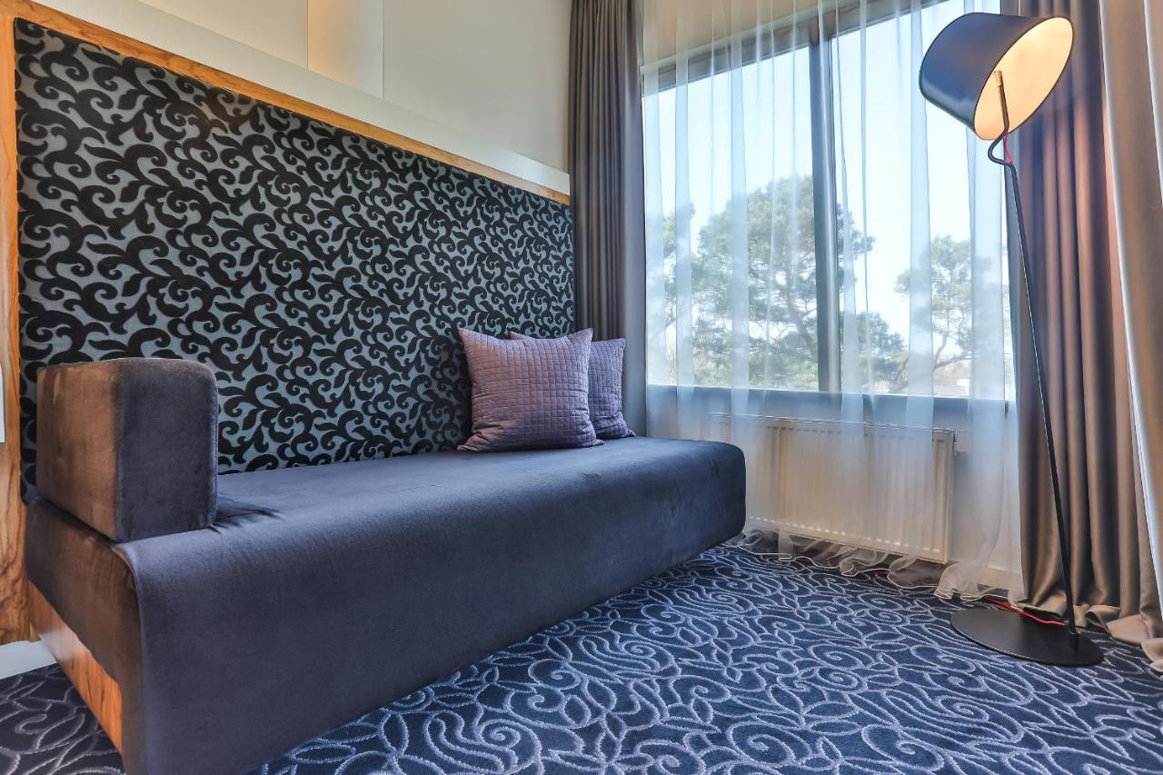 Palanga Life Balance Spa Hotel Exterior foto A sofa bed