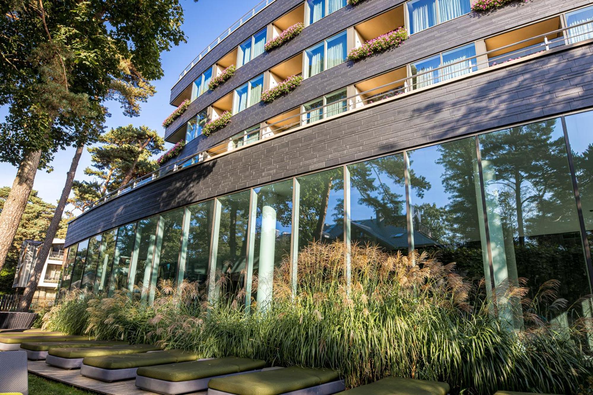 Palanga Life Balance Spa Hotel Exterior foto The hotel's main building