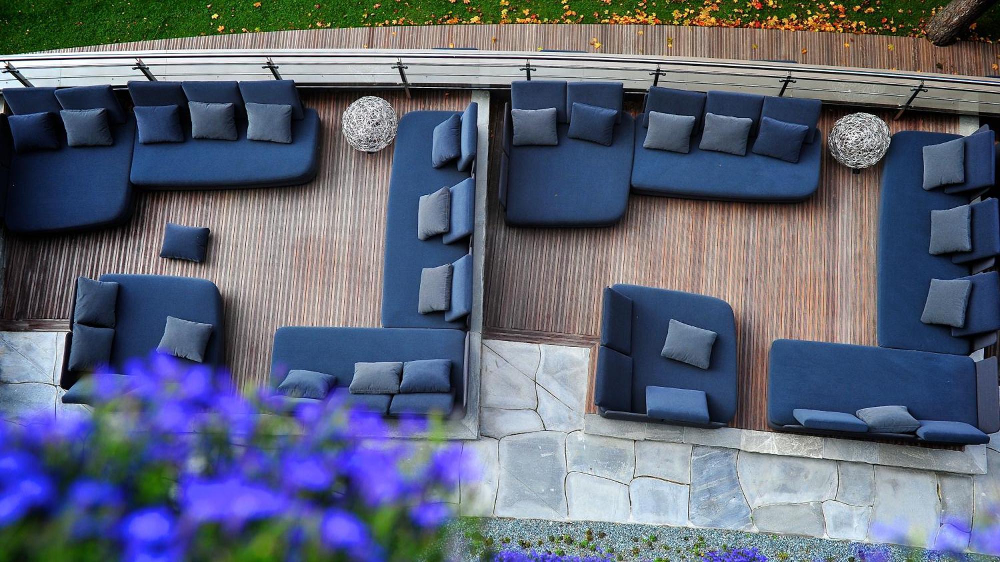 Palanga Life Balance Spa Hotel Exterior foto Outdoor furniture